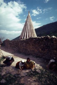 EZİDİ TAPINAĞI